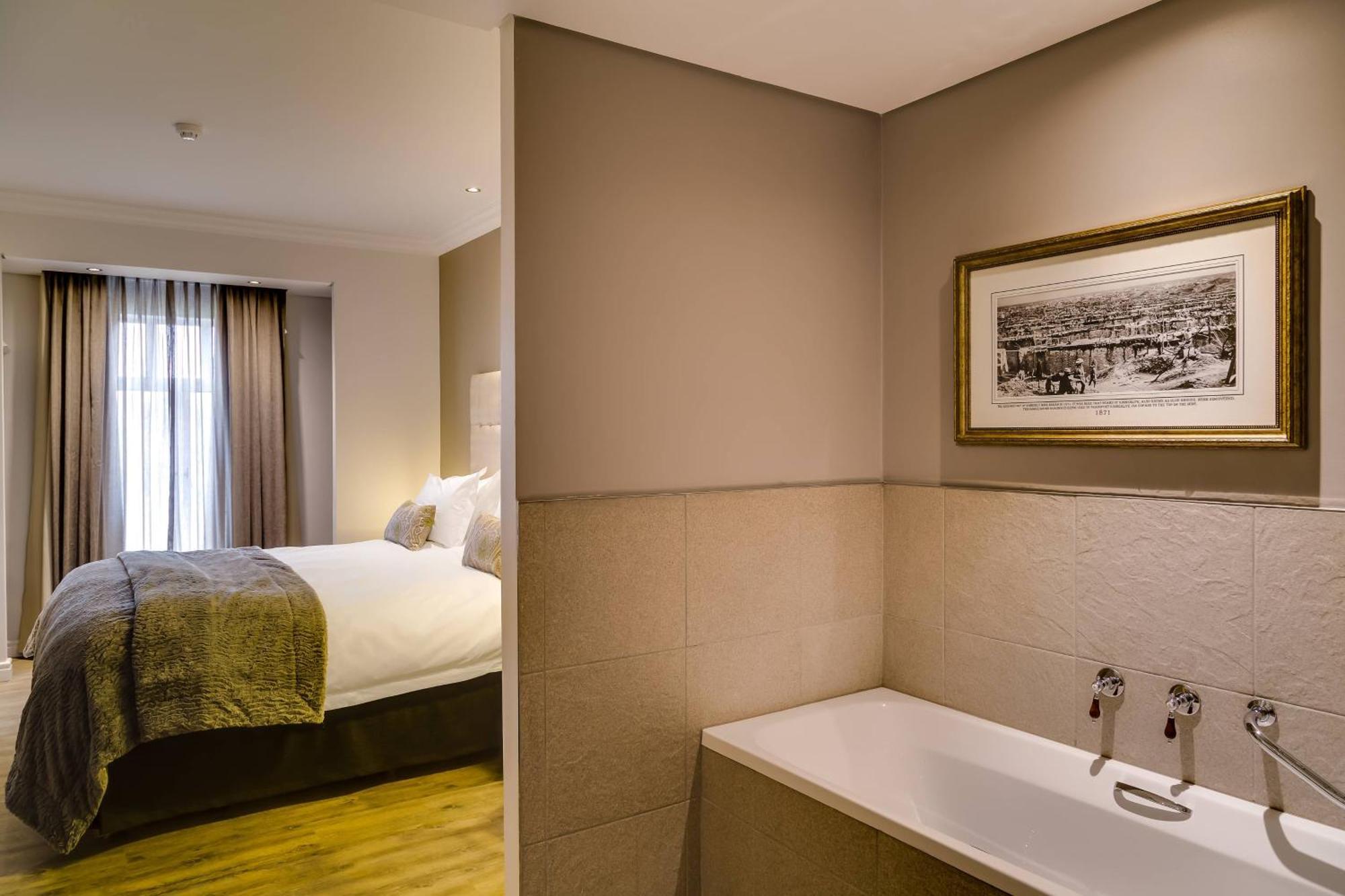 Protea Hotel By Marriott Кимберли Экстерьер фото